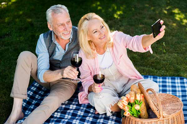 Dating After 50 vs 60 vs 70 with Silver Singles